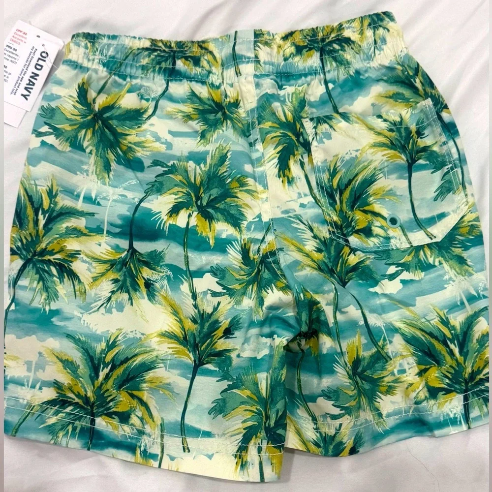 Old Navy NWT boy's Tropical swim trunk size 8 KIDS PURCHASE GETS A FREE PIECE